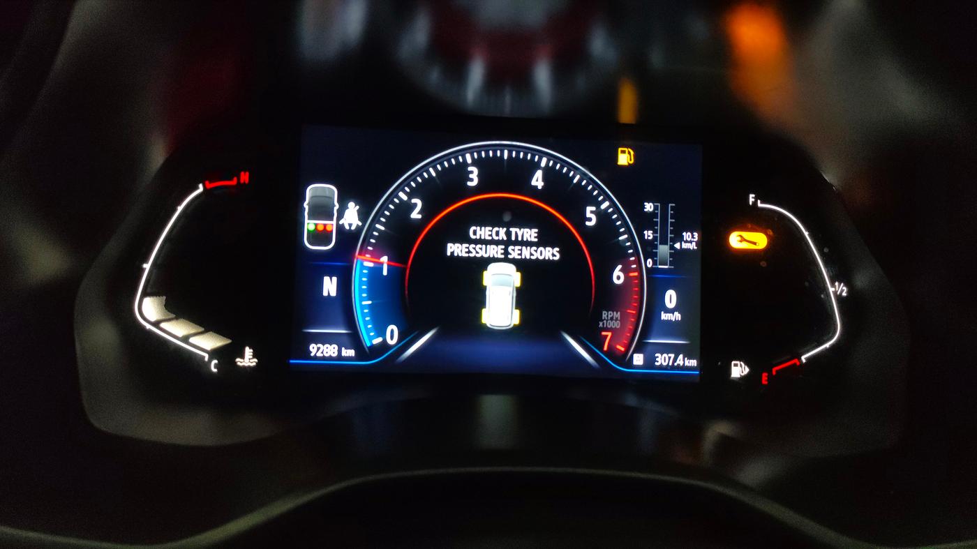 2025 Renault TRIBER Emotion EASY-R AMT, Petrol, Automatic, 9,288 km, Odometer Image