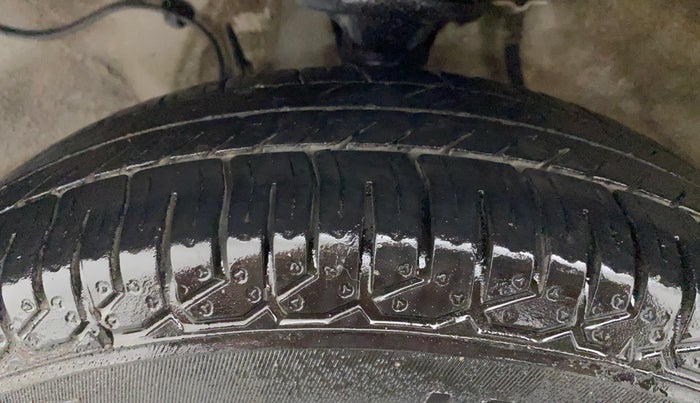2019 Maruti Alto LXI, Petrol, Manual, 51,602 km, Left Front Tyre Tread
