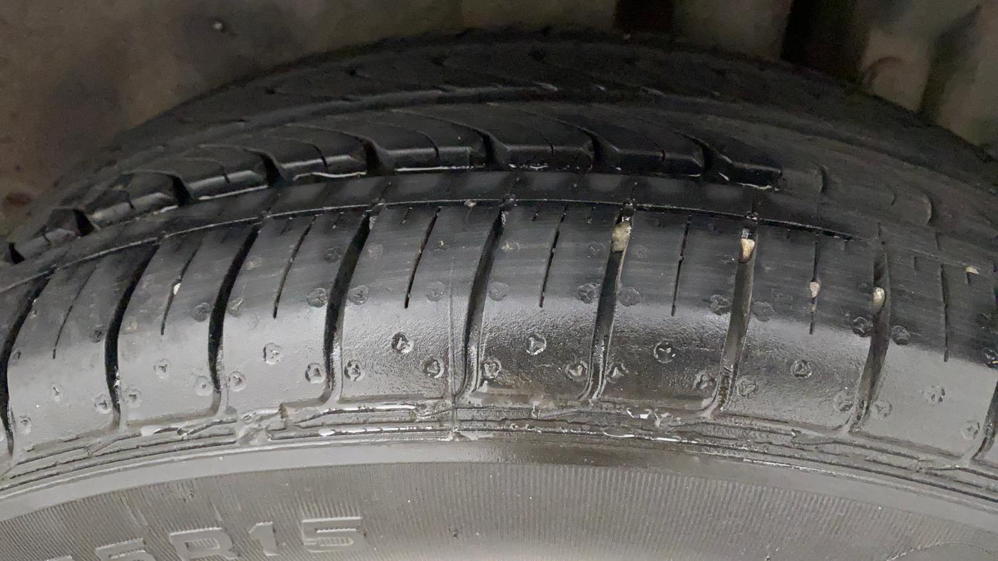 2013 Maruti Swift ZXI, Petrol, Manual, 85,362 km, Left Rear Tyre Tread