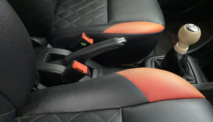 2013 Maruti Swift ZXI, Petrol, Manual, 85,362 km, Gear Lever
