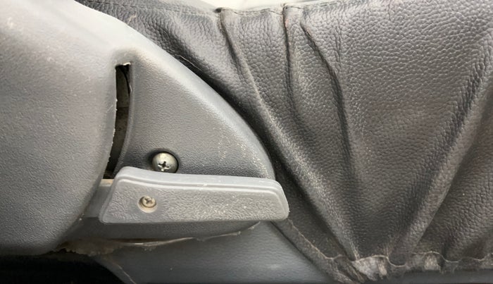 2016 Maruti Alto 800 LXI, Petrol, Manual, 52,060 km, Driver Side Adjustment Panel