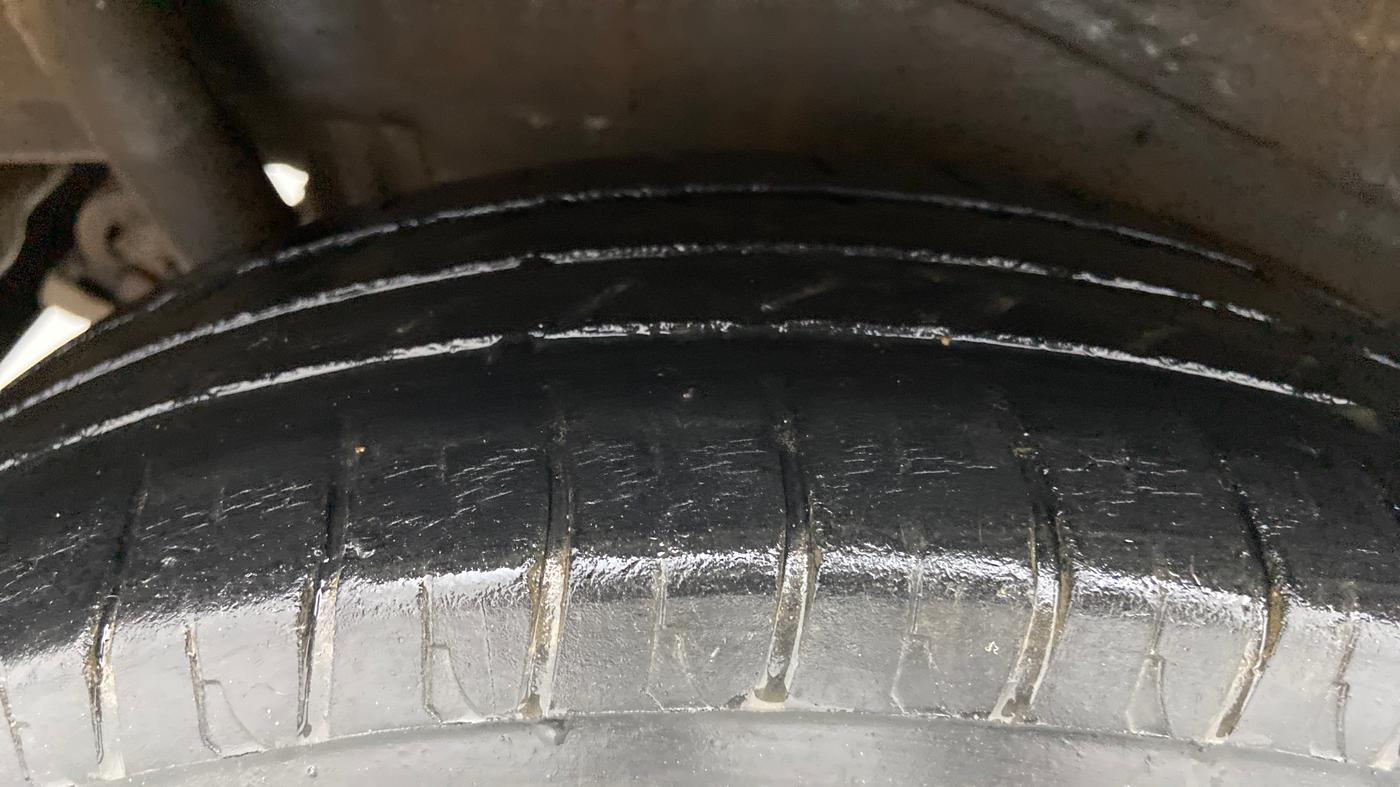 2013 Maruti Wagon R 1.0 VXI, Petrol, Manual, 89,791 km, Right Rear Tyre Tread