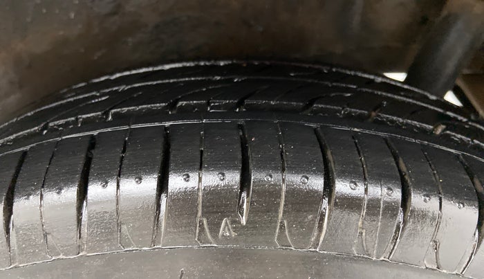 2013 Maruti Wagon R 1.0 VXI, Petrol, Manual, 89,791 km, Left Rear Tyre Tread
