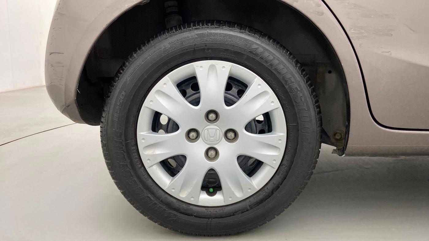 2017 Honda Brio S MT, Petrol, Manual, 32,948 km, Right Rear Wheel