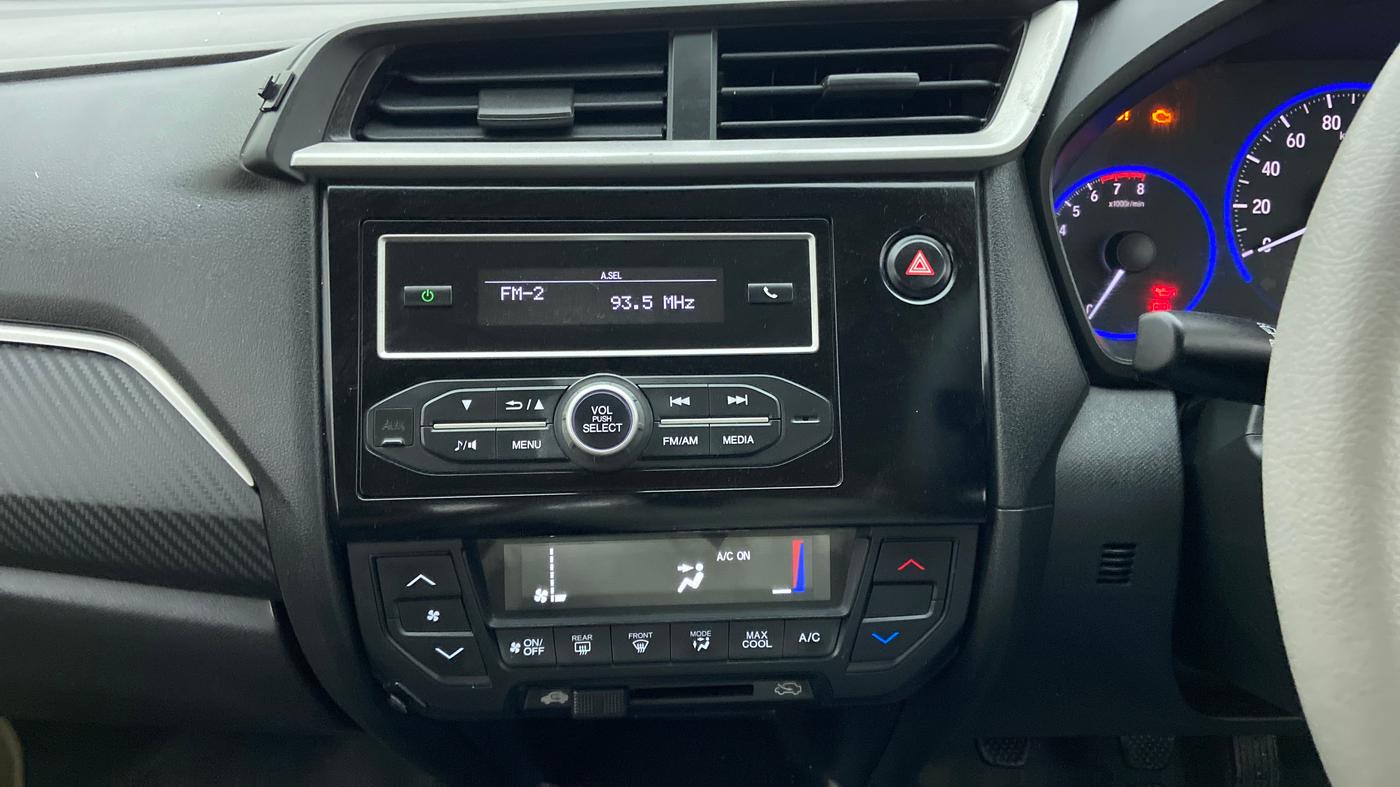 2017 Honda Brio S MT, Petrol, Manual, 32,948 km, Air Conditioner