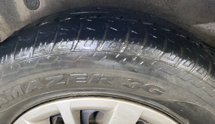 2016 Hyundai i10 SPORTZ 1.1, CNG, Manual, 64,201 km, Right Rear Tyre Tread