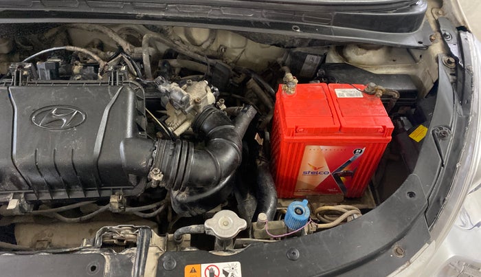 2016 Hyundai i10 SPORTZ 1.1, CNG, Manual, 64,201 km, Engine View - Left