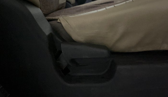 2013 Maruti Wagon R 1.0 VXI, Petrol, Manual, 98,532 km, Driver Side Adjustment Panel