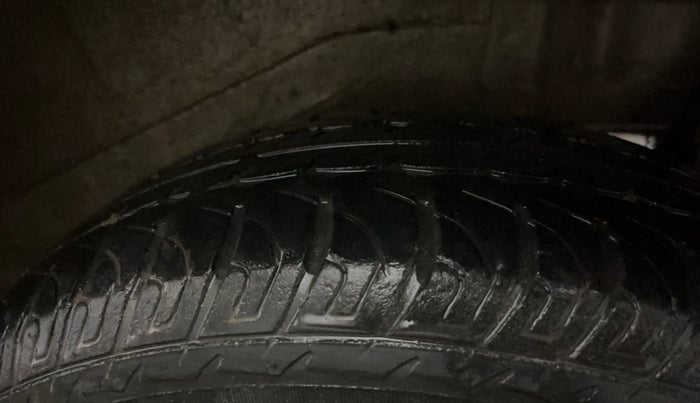 2013 Maruti Wagon R 1.0 VXI, Petrol, Manual, 98,532 km, Left Rear Tyre Tread