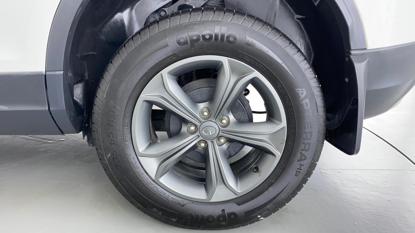 2021 Tata Harrier XZA  DUAL TONE, Diesel, Automatic, 18,177 km, Left Rear Wheel