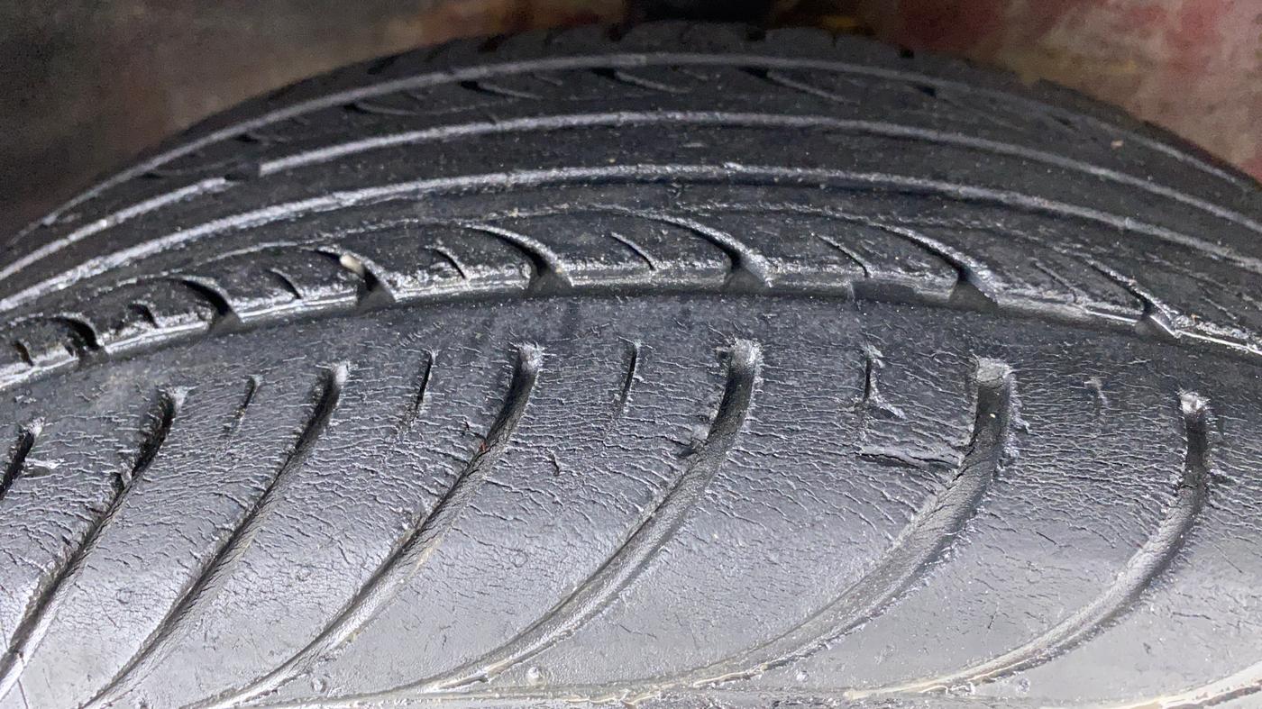 2011 Hyundai i20 SPORTZ 1.2 O, Petrol, Manual, 87,079 km, Right Front Tyre Tread