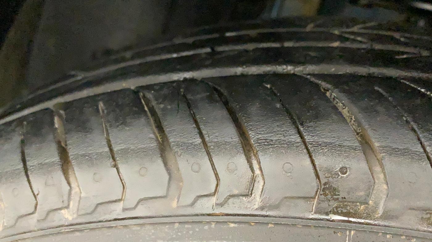 2021 Renault Kiger RXZ TURBO MT, Petrol, Manual, 46,662 km, Left Front Tyre Tread