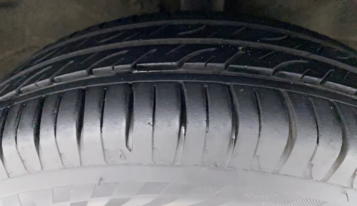 2012 Maruti Wagon R 1.0 VXI, Petrol, Manual, 28,524 km, Right Front Tyre Tread