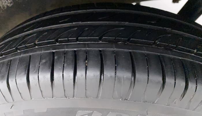 2012 Maruti Wagon R 1.0 VXI, Petrol, Manual, 28,524 km, Left Rear Tyre Tread