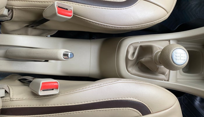 2017 Maruti Ertiga ZXI, Petrol, Manual, 74,540 km, Gear Lever