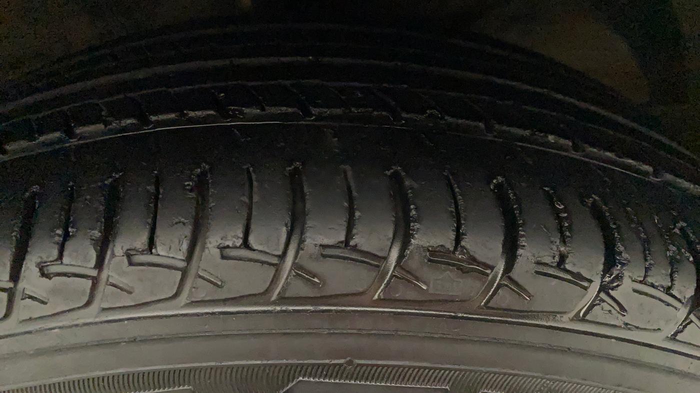 2016 Maruti Baleno DELTA CVT PETROL 1.2, CNG, Automatic, 48,814 km, Left Rear Tyre Tread