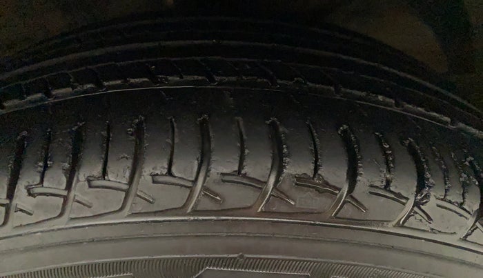 2016 Maruti Baleno DELTA CVT PETROL 1.2, Petrol, Automatic, 48,814 km, Left Rear Tyre Tread