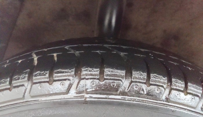 2015 Hyundai Grand i10 ASTA 1.2 KAPPA VTVT, Petrol, Manual, 65,831 km, Right Rear Tyre Tread