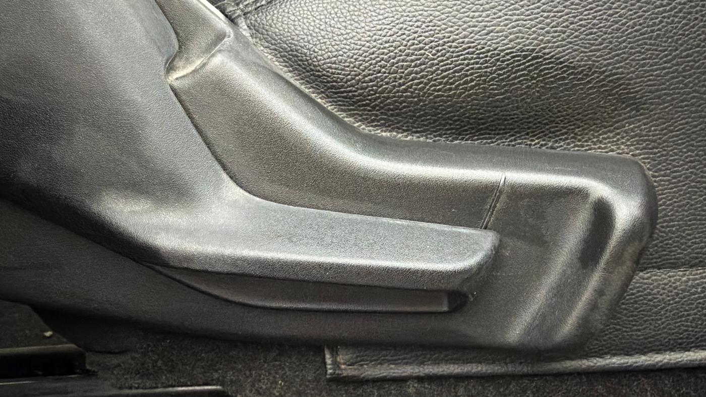 2019 Maruti Swift LXI, Petrol, Manual, 30,678 km, Driver Side Adjustment Panel