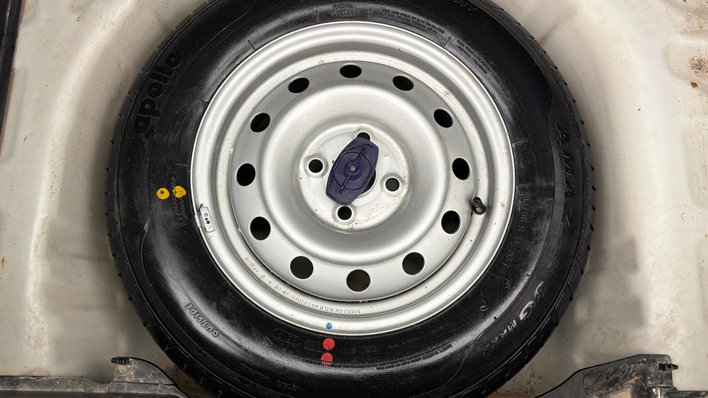 2019 Maruti Swift LXI, Petrol, Manual, 30,678 km, Spare Tyre