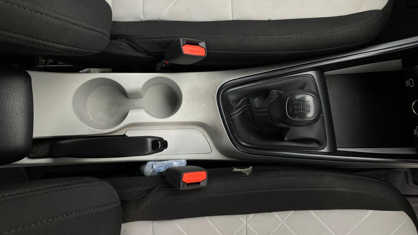 2025 Hyundai NEW I20 SPORTZ 1.2 MT, Petrol, Manual, 6,207 km, Gear Lever