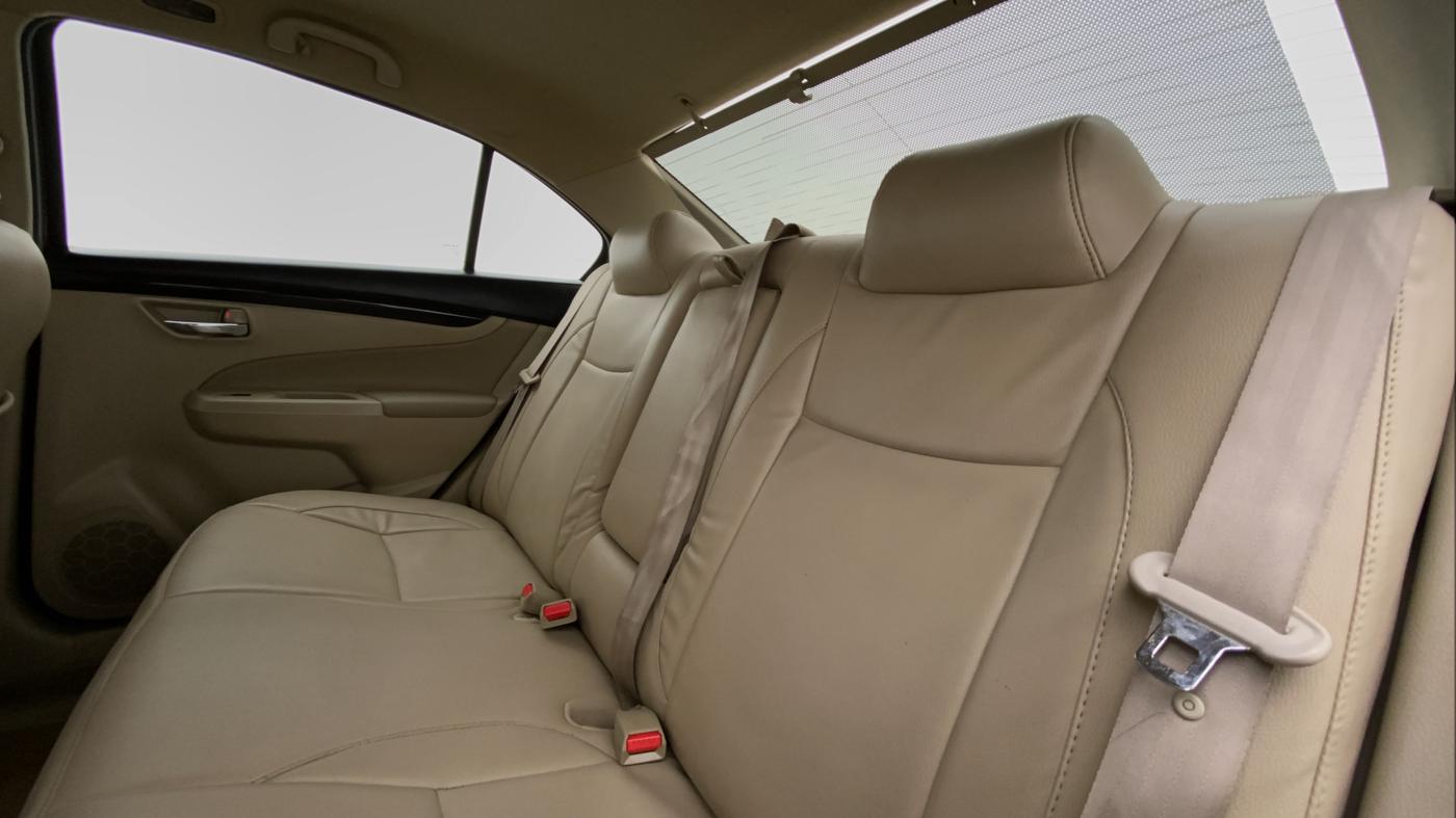 2017 Maruti Ciaz  ZDI SHVS, Diesel, Manual, 95,099 km, Right Side Rear Door Cabin