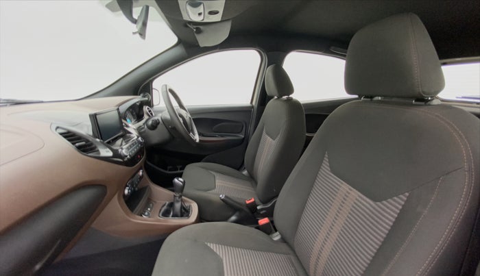 2018 Ford FREESTYLE TITANIUM 1.2 TI-VCT MT, Petrol, Manual, 25,447 km, Right Side Front Door Cabin