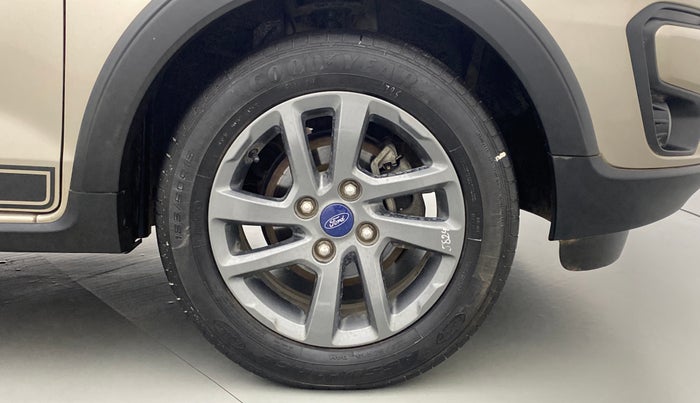 2018 Ford FREESTYLE TITANIUM 1.2 TI-VCT MT, Petrol, Manual, 25,447 km, Right Front Wheel