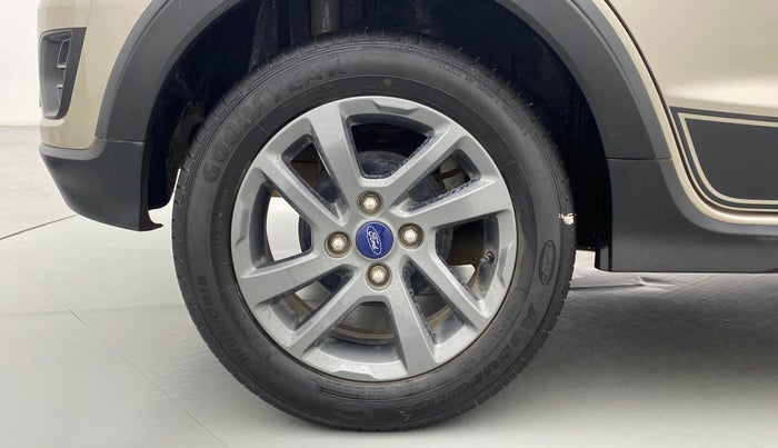 2018 Ford FREESTYLE TITANIUM 1.2 TI-VCT MT, Petrol, Manual, 25,447 km, Right Rear Wheel
