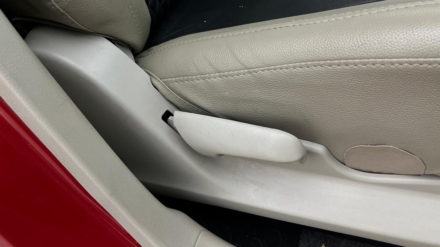 2017 Maruti Celerio ZXI AMT (O), Petrol, Automatic, 32,762 km, Driver Side Adjustment Panel