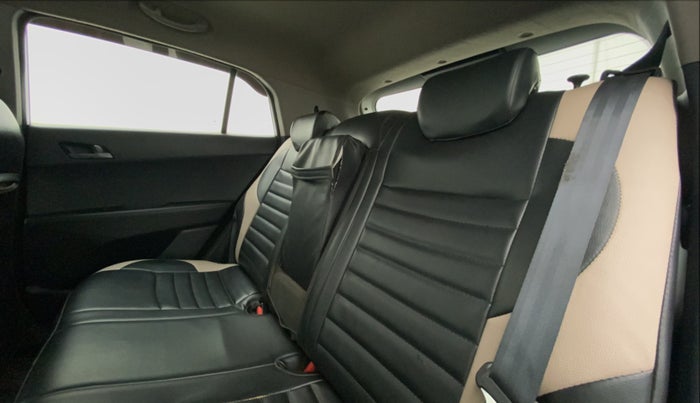 2015 Hyundai Creta SX PLUS 1.6 PETROL, Petrol, Manual, 55,707 km, Right Side Rear Door Cabin