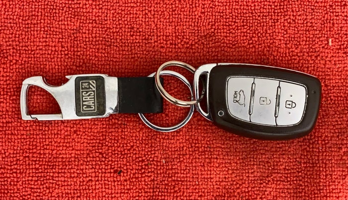 2015 Hyundai Creta SX PLUS 1.6 PETROL, Petrol, Manual, 55,707 km, Key Close Up