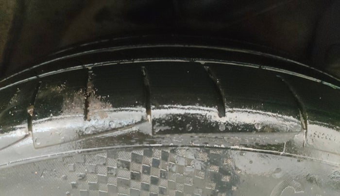 2014 Hyundai Verna FLUIDIC 1.6 CRDI SX, Diesel, Manual, 87,372 km, Left Rear Tyre Tread