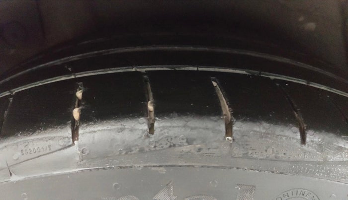 2014 Hyundai Verna FLUIDIC 1.6 CRDI SX, Diesel, Manual, 87,372 km, Right Rear Tyre Tread