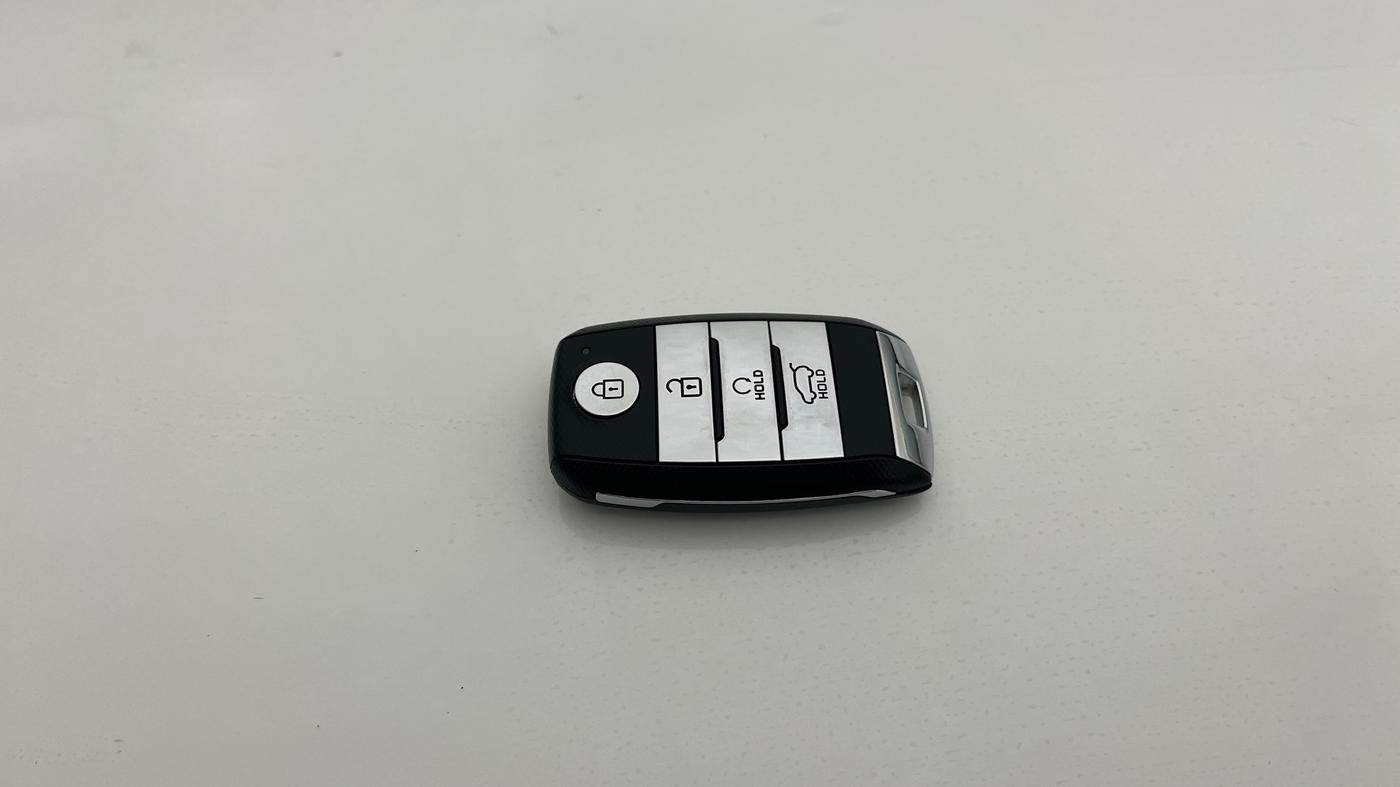 2021 KIA SONET GTX PLUS 1.0 IMT, Petrol, Manual, 27,495 km, Key Close Up
