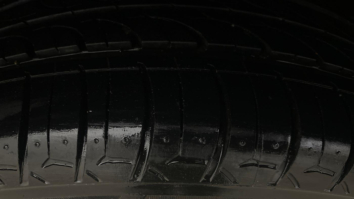2018 Maruti Baleno ALPHA CVT PETROL 1.2, Petrol, Automatic, 98,913 km, Right Rear Tyre Tread