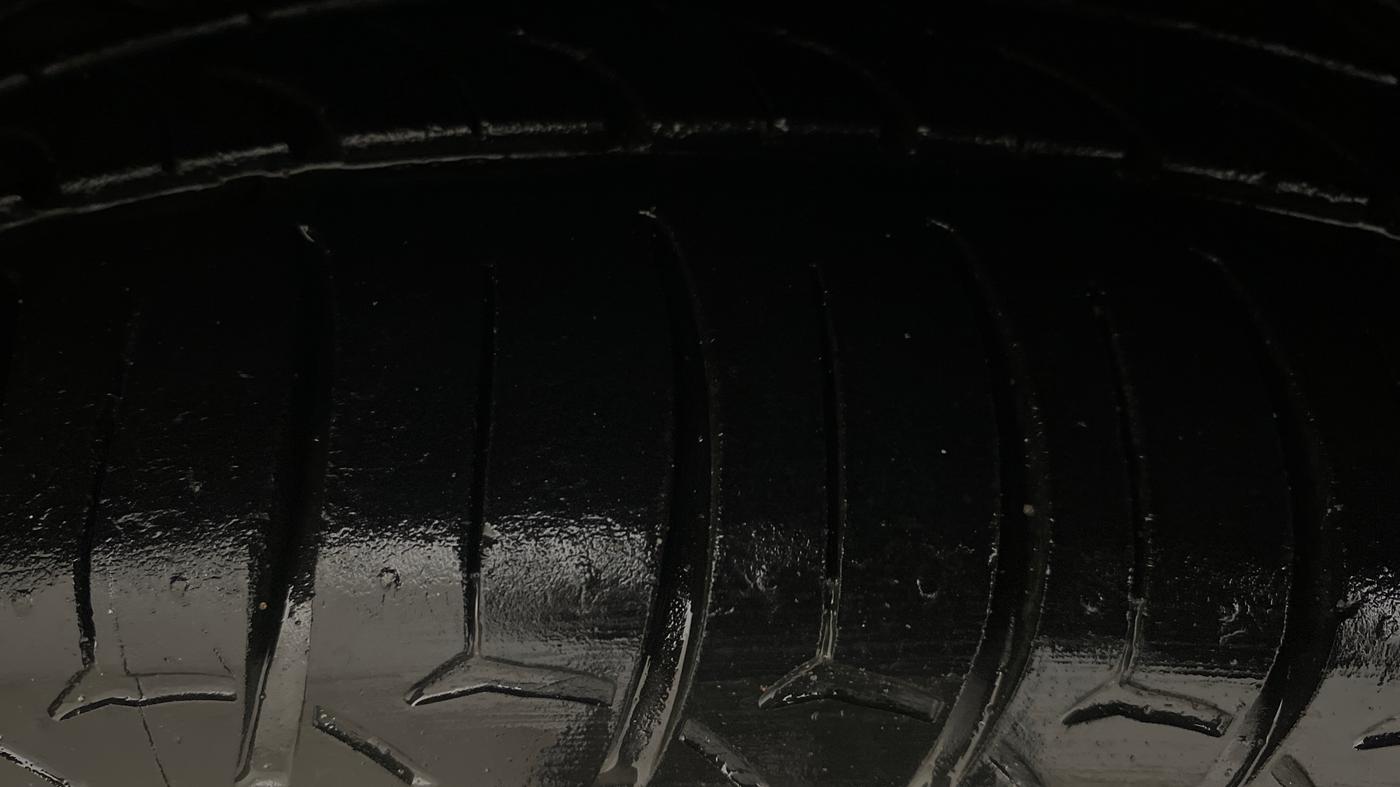2018 Maruti Baleno ALPHA CVT PETROL 1.2, Petrol, Automatic, 98,913 km, Left Front Tyre Tread
