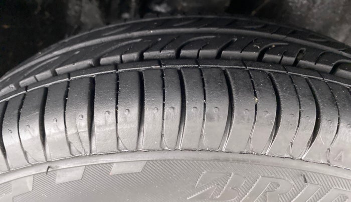 2015 Maruti Alto 800 LXI, Petrol, Manual, 18,990 km, Right Front Tyre Tread