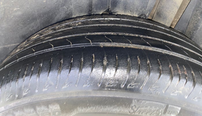 2023 Maruti BREZZA ZXI AT SMART HYBRID, Petrol, Automatic, 36,304 km, Left Rear Tyre Tread