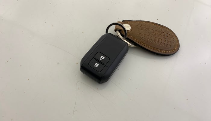 2023 Maruti BREZZA ZXI AT SMART HYBRID, Petrol, Automatic, 36,304 km, Key Close Up