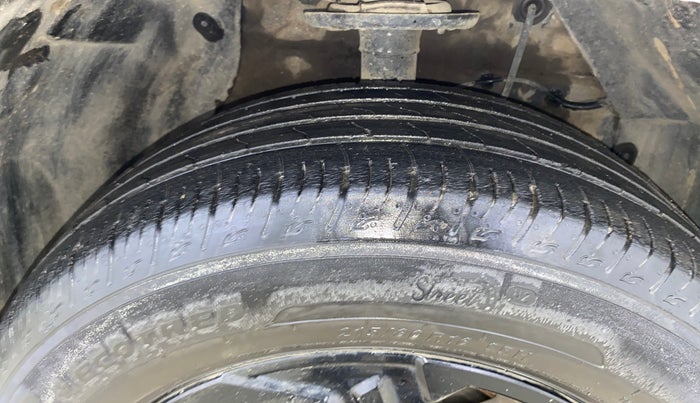 2023 Maruti BREZZA ZXI AT SMART HYBRID, Petrol, Automatic, 36,304 km, Right Front Tyre Tread