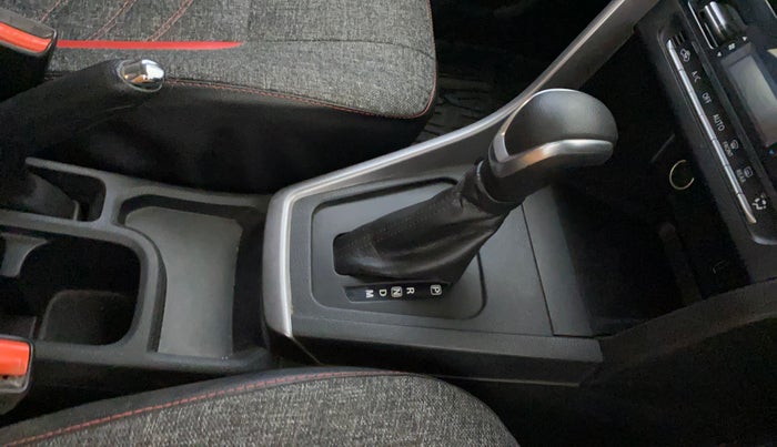 2023 Maruti BREZZA ZXI AT SMART HYBRID, Petrol, Automatic, 36,304 km, Gear Lever