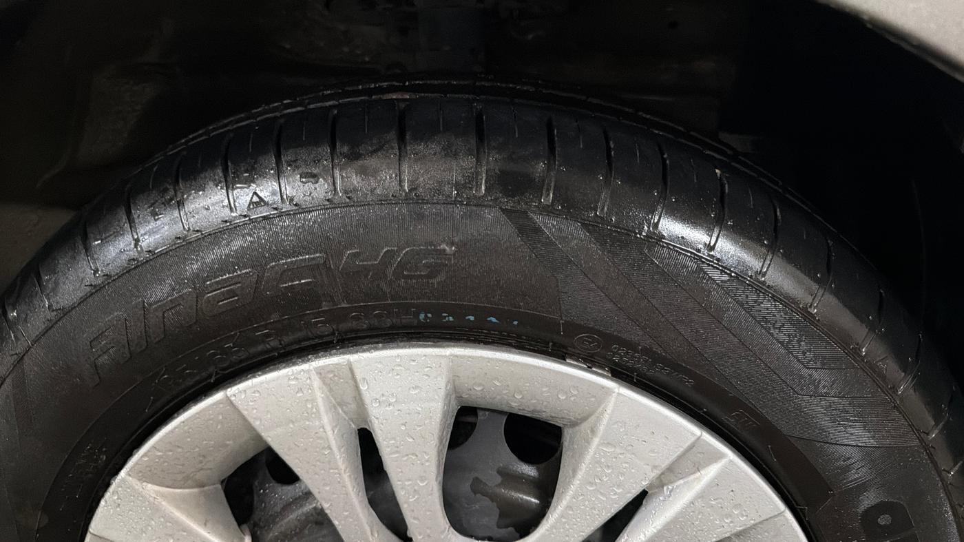 2021 Maruti Ciaz SIGMA 1.5 SHVS MT  PETROL, Petrol, Manual, 44,466 km, Right Front Tyre Tread