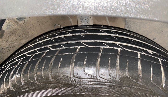 2024 Hyundai VENUE SX 1.5 CRDI, Diesel, Manual, 58,594 km, Right Front Tyre Tread