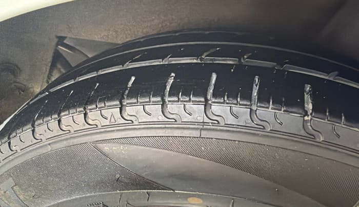 2017 Hyundai Xcent S 1.2, Petrol, Manual, 67,676 km, Left Rear Tyre Tread