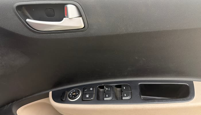2017 Hyundai Xcent S 1.2, Petrol, Manual, 67,676 km, Driver Side Door Panels Control