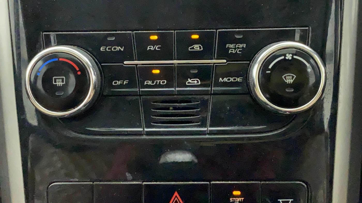 2019 Mahindra XUV500 W11, Diesel, Manual, 32,204 km, Automatic Climate Control