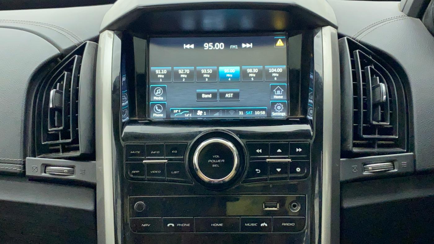 2019 Mahindra XUV500 W11, Diesel, Manual, 32,204 km, Infotainment System