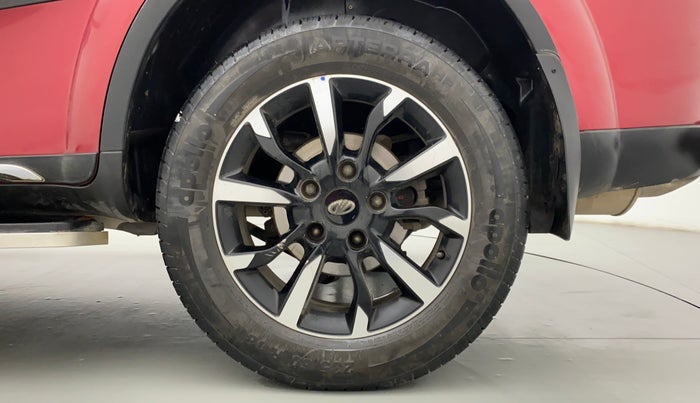 2019 Mahindra XUV500 W11, Diesel, Manual, 32,204 km, Left Rear Wheel