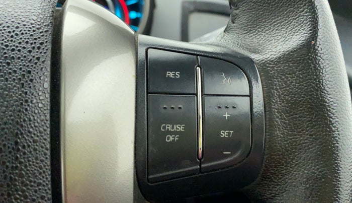 2019 Mahindra XUV500 W11, Diesel, Manual, 32,204 km, Adaptive Cruise Control